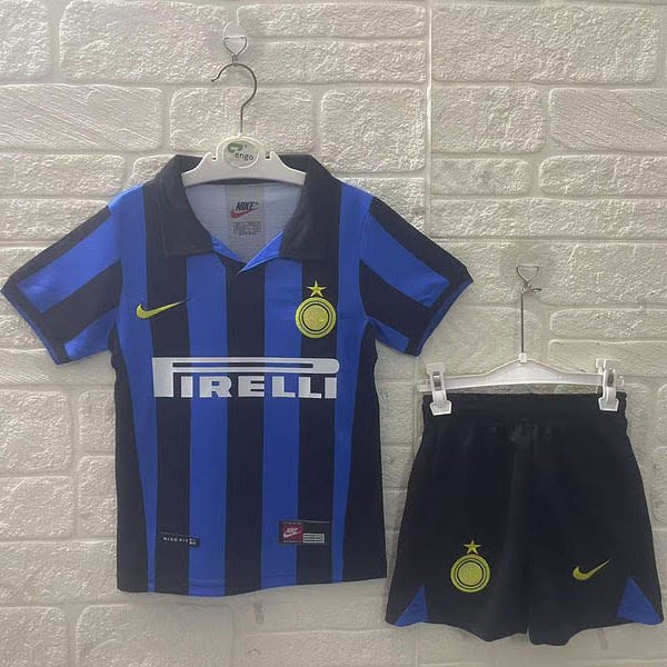Kit Infantil Retrô Inter de Milão I 2016/28