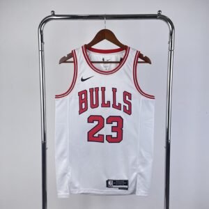 Regata NBA Chicago Bulls – Jordan #23 – 2023/24 – Branca – Masculina