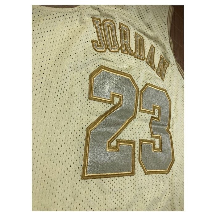 Regata NBA Chicago Bulls – Jordan #23 – 2097/98 – Masculina – Imagem 3
