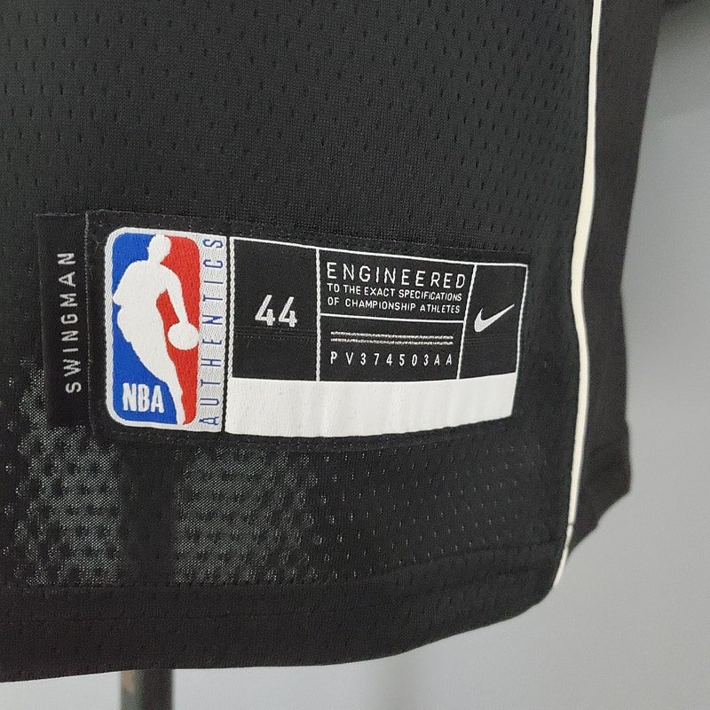 Regata NBA Milwaukee Bucks – Holidoay #21 – Preta – Masculina – Imagem 3