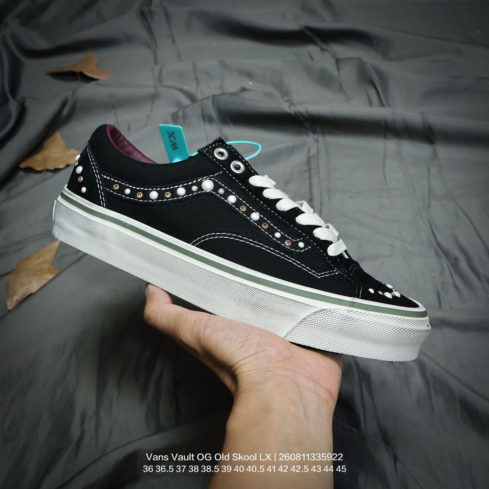 Tênis Vans Vault OG Old Skool LX