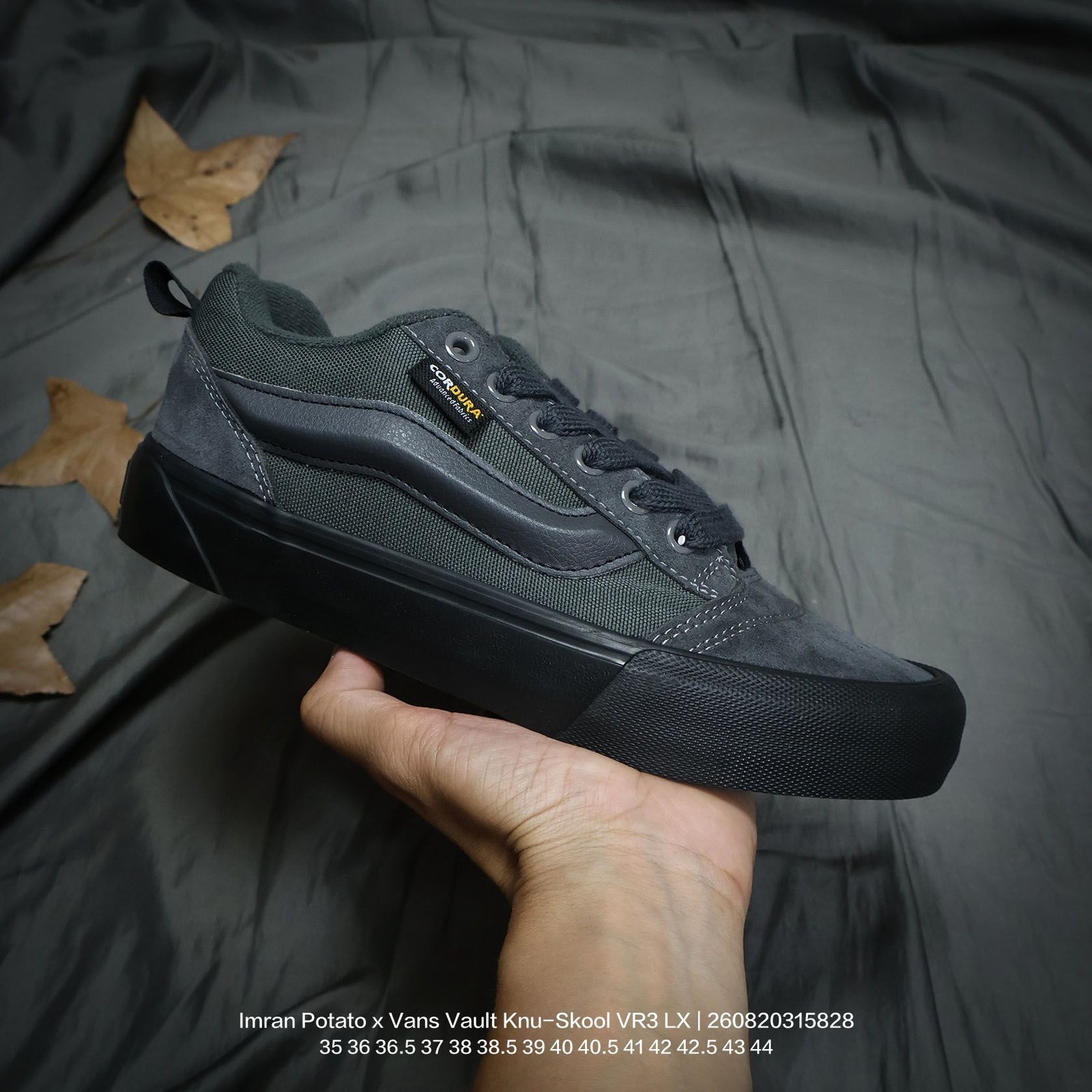 Tênis Vans Vault Knu-Skool VR3 LX