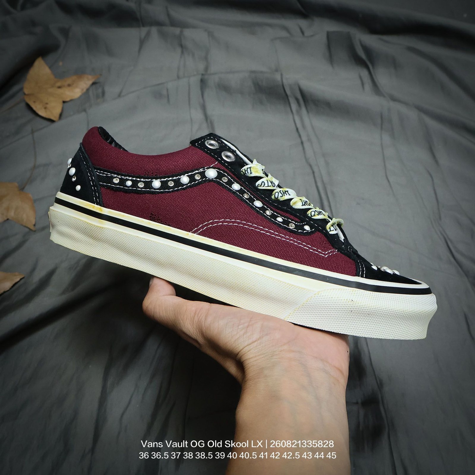 Tênis Vans Vault OG Old Skool LX