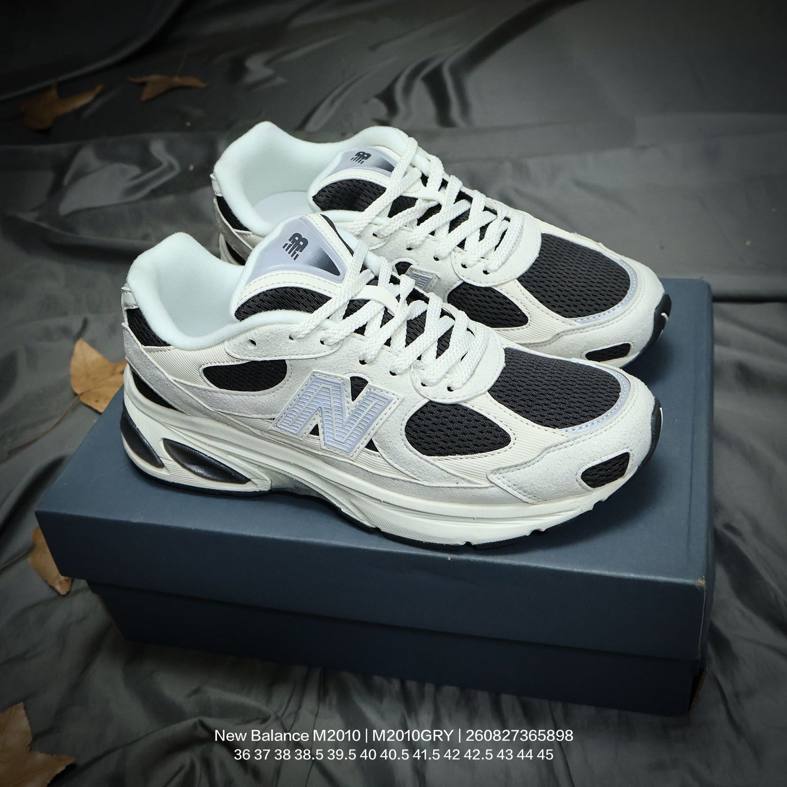 Tênis New Balance M2010