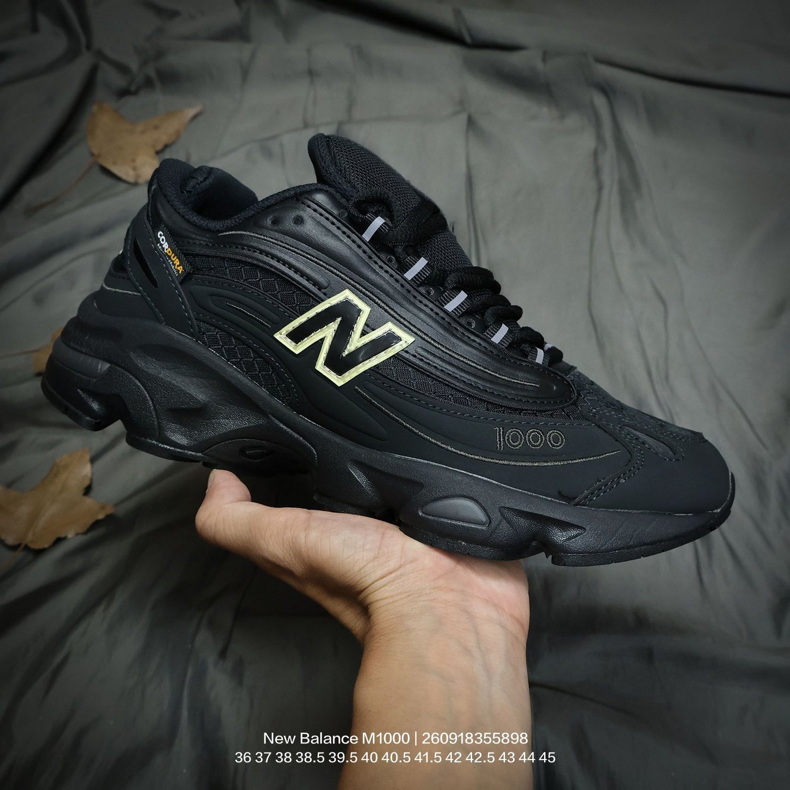 Tênis New Balance M1000