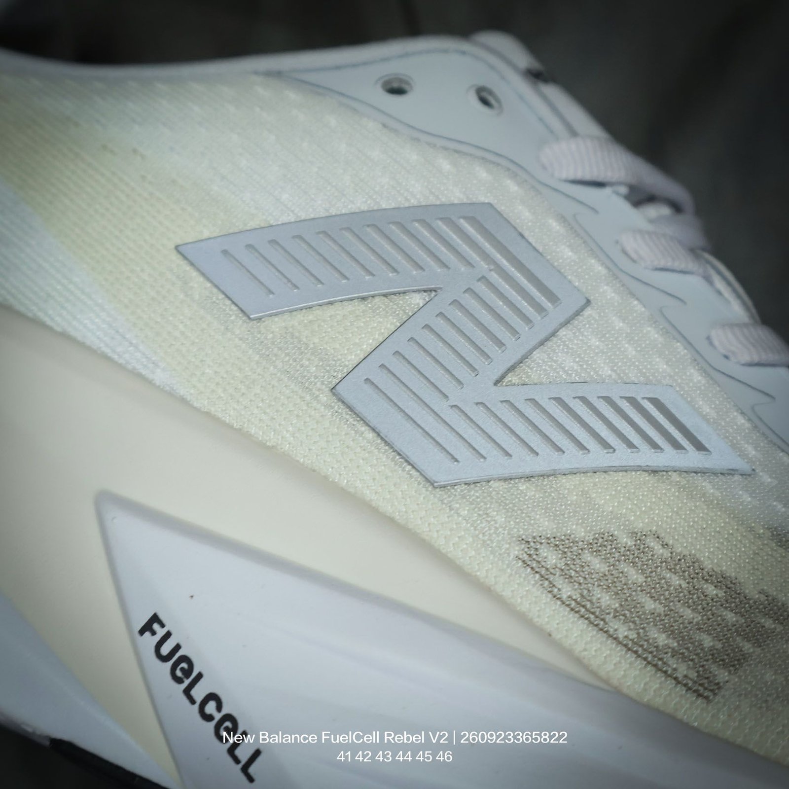 Tênis New Balance FuelCell Rebel V2 - Imagem 6