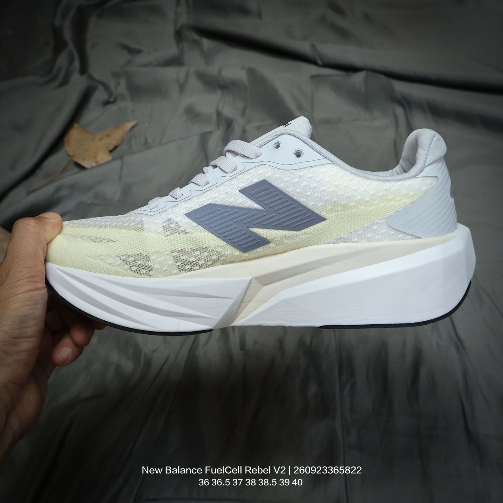 Tênis New Balance FuelCell Rebel V2 - Imagem 3