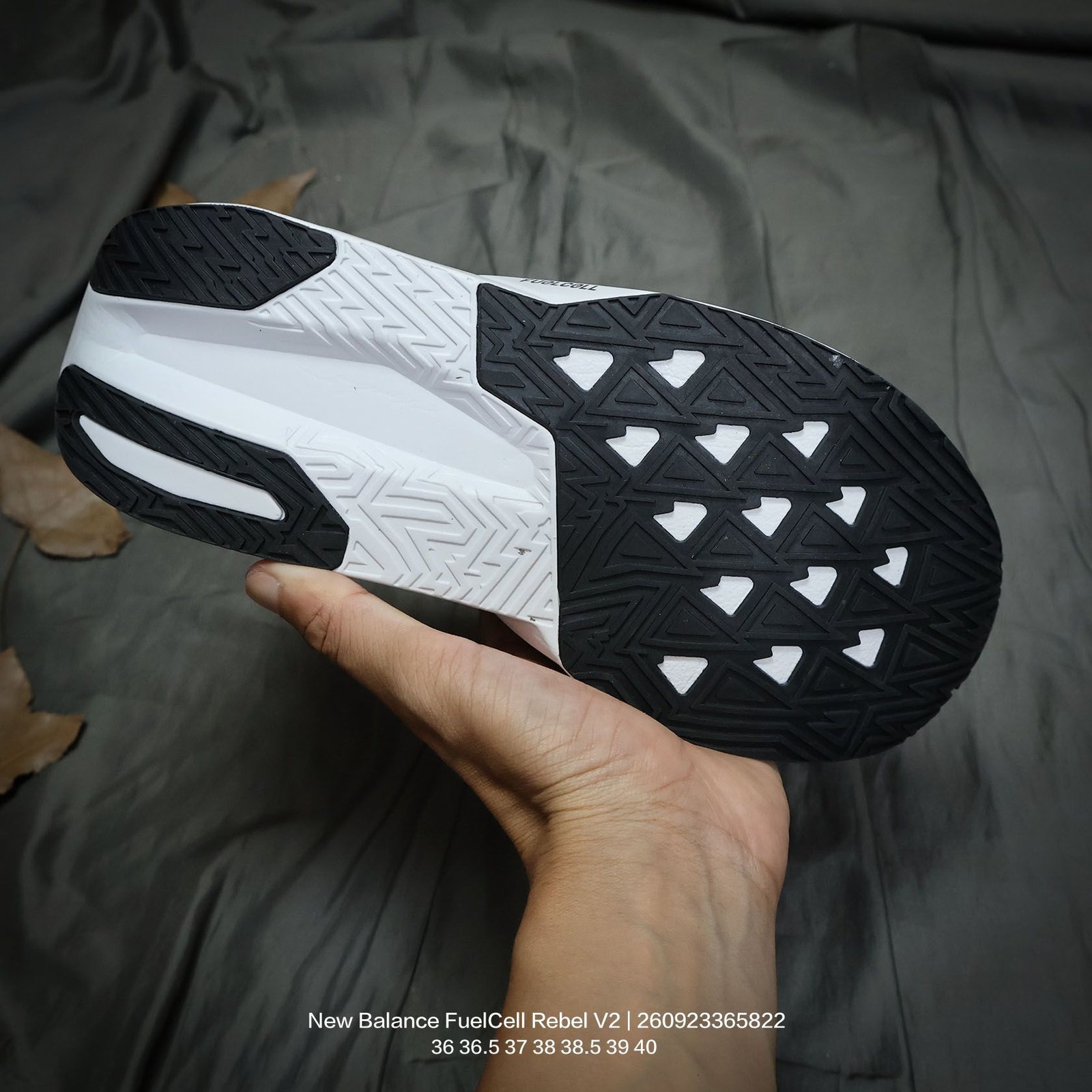 Tênis New Balance FuelCell Rebel V2 - Imagem 5