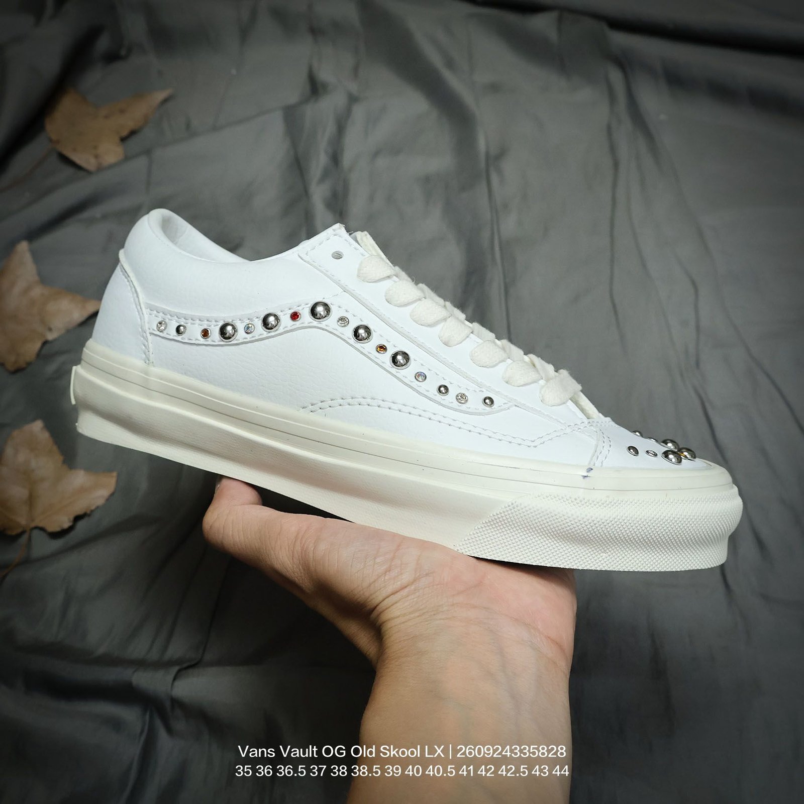 Tênis Vans Vault OG Old Skool LX