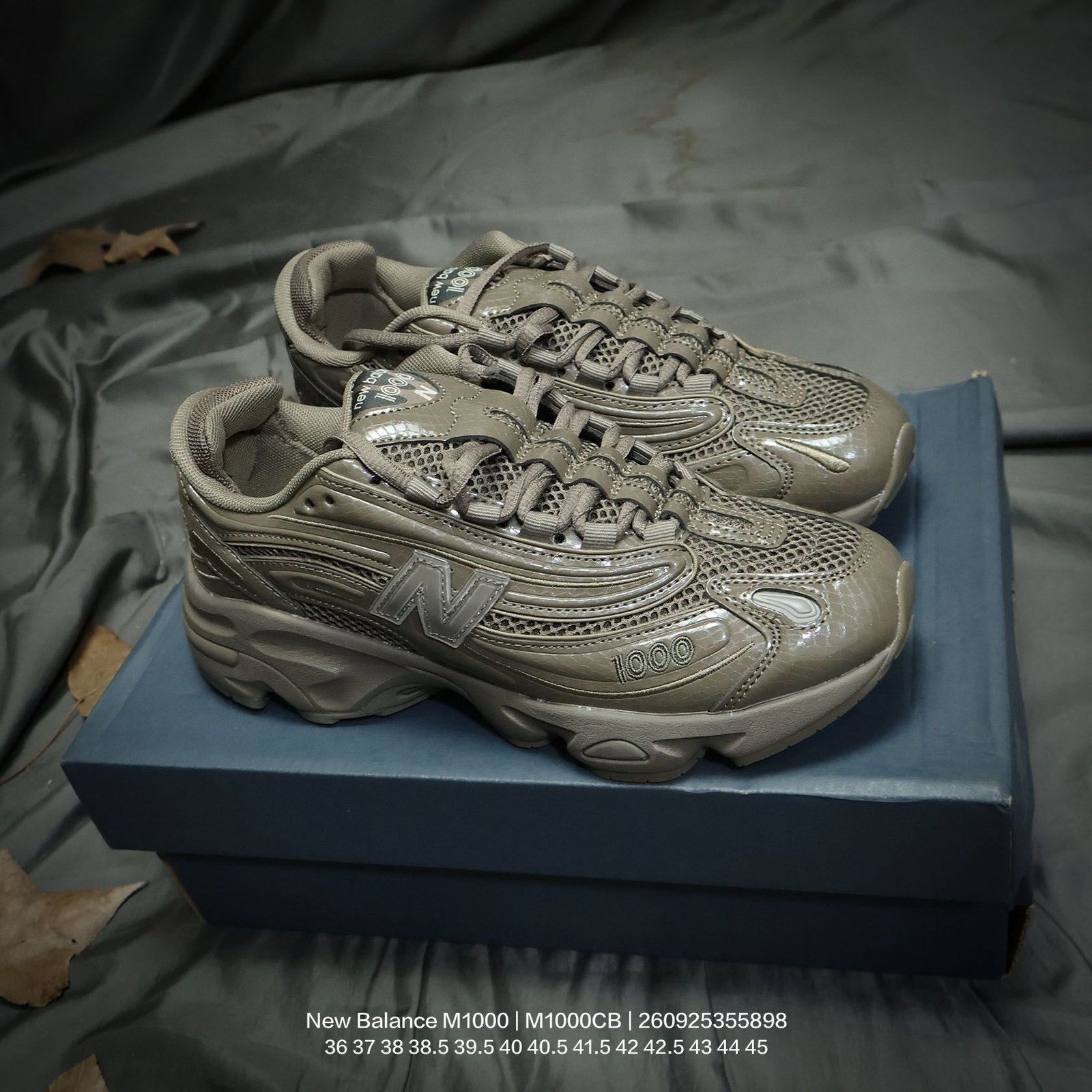 Tênis New Balance M1000