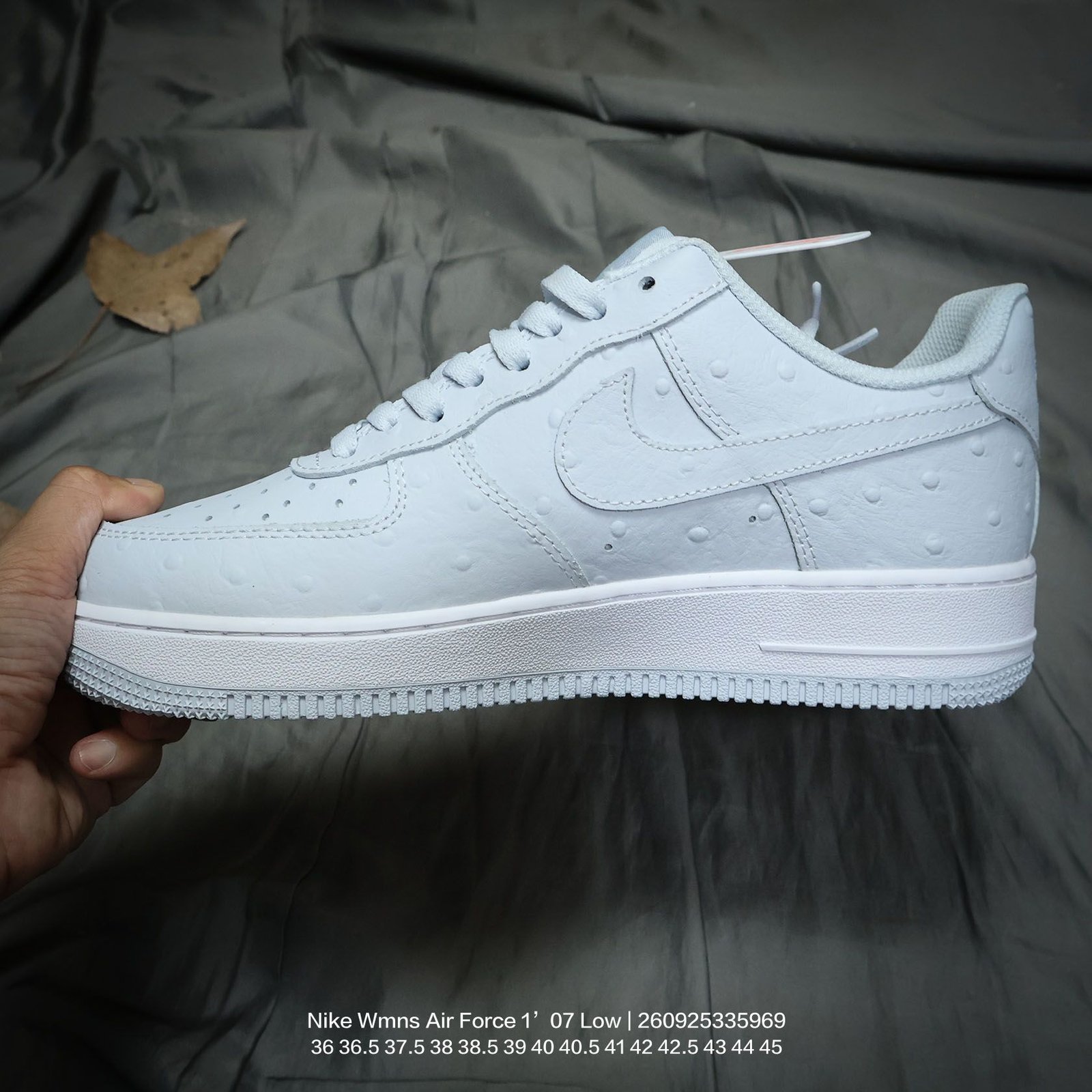 Tênis Nike Wmns Air Force 1 - Imagem 3