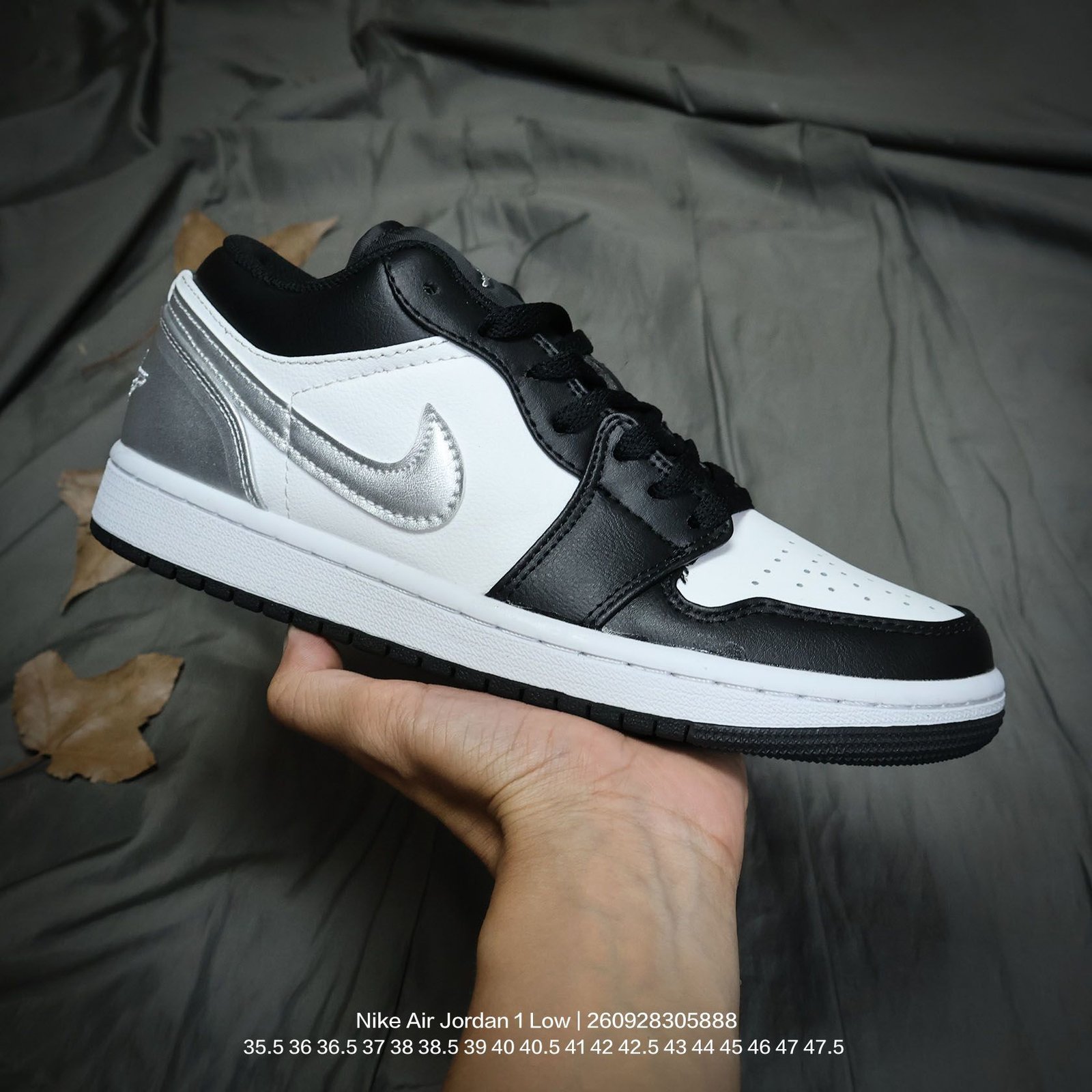 Tênis Nike Air Jordan 1 Low