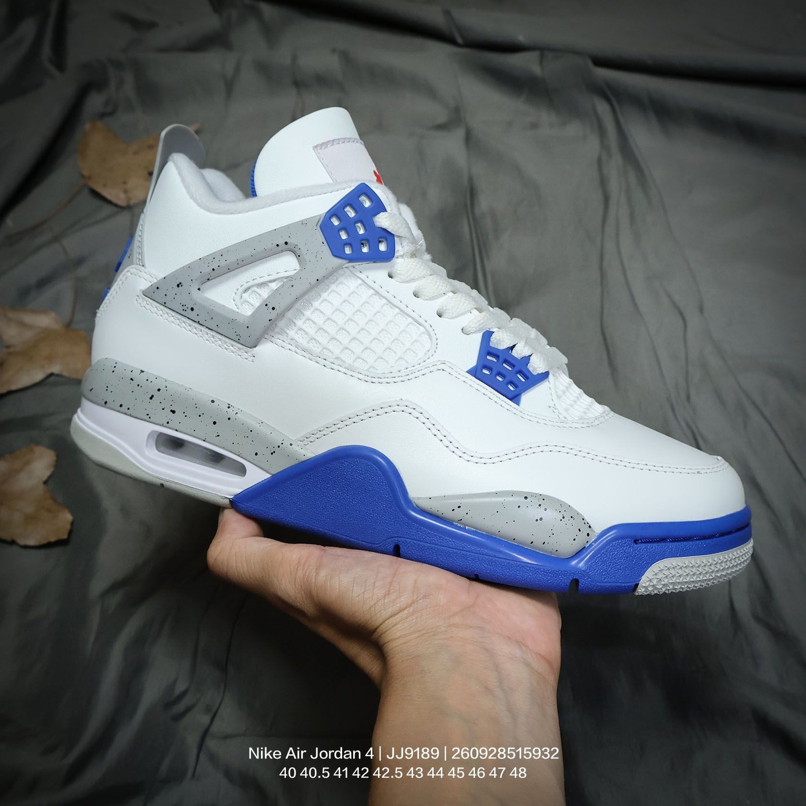 Tênis Nike Air Jordan 4