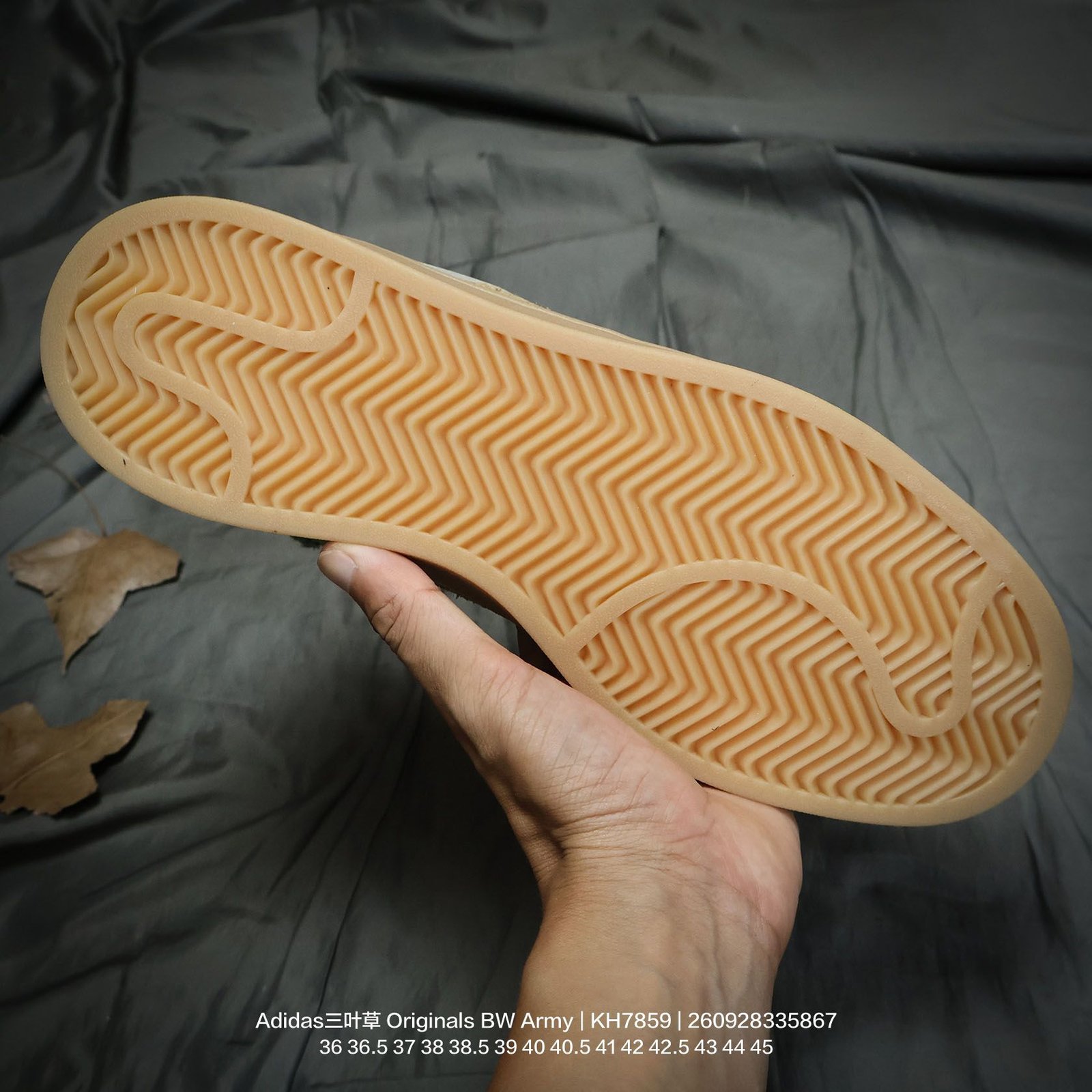 Tênis Adidas KH7859 - Imagem 5