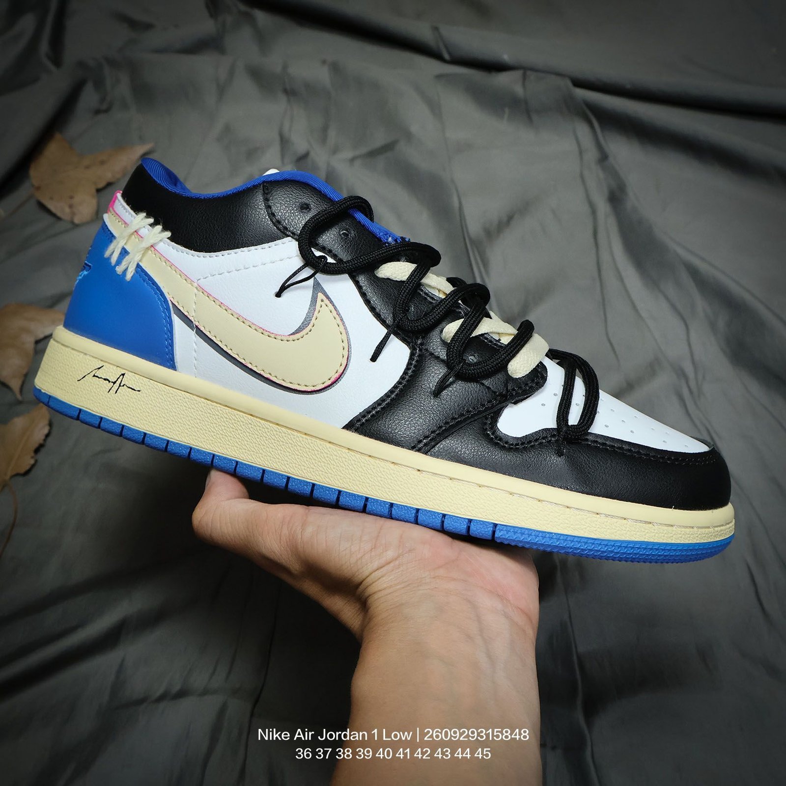 Tênis Nike Air Jordan 1 Low