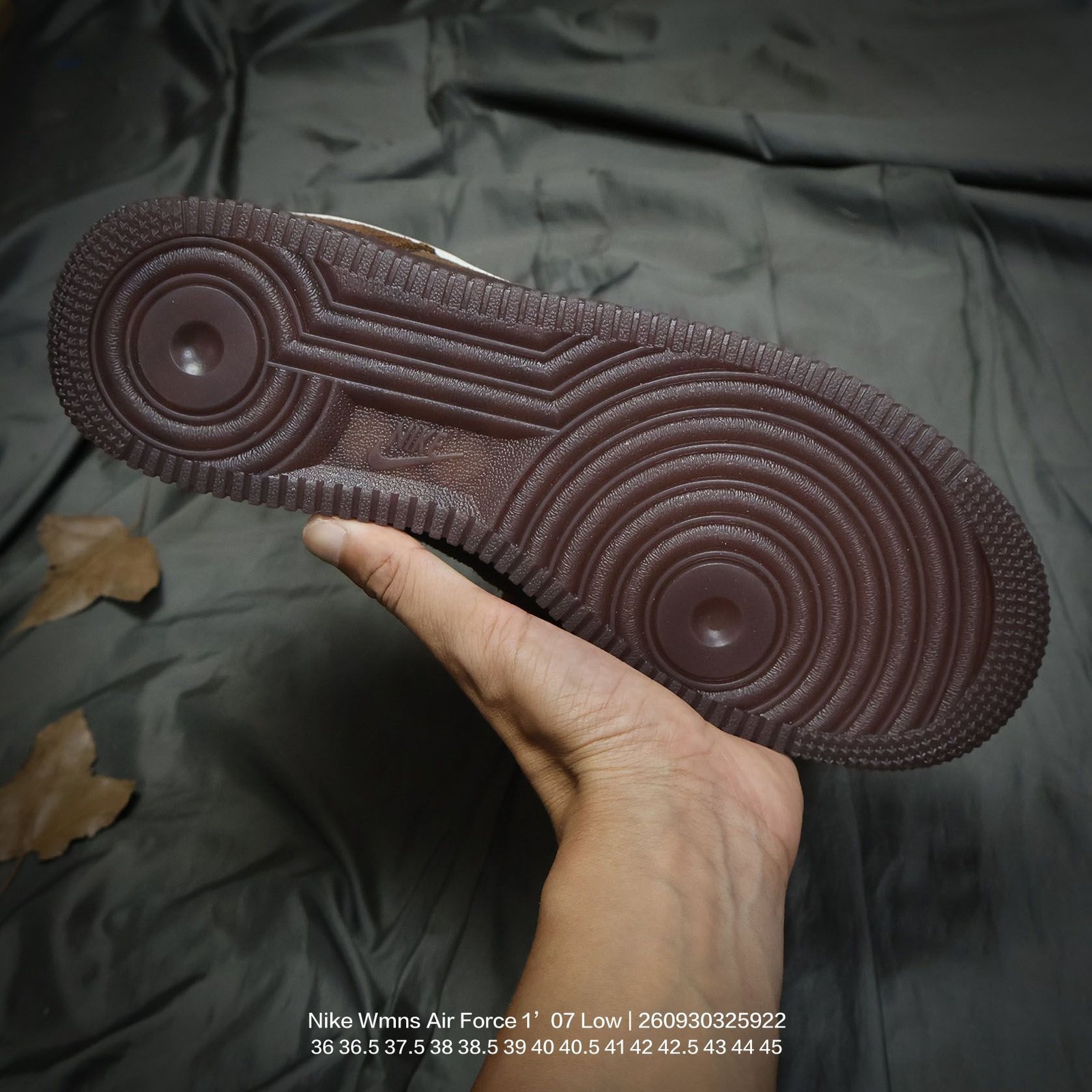 Tênis Nike Wmns Air Force 1 - Imagem 5