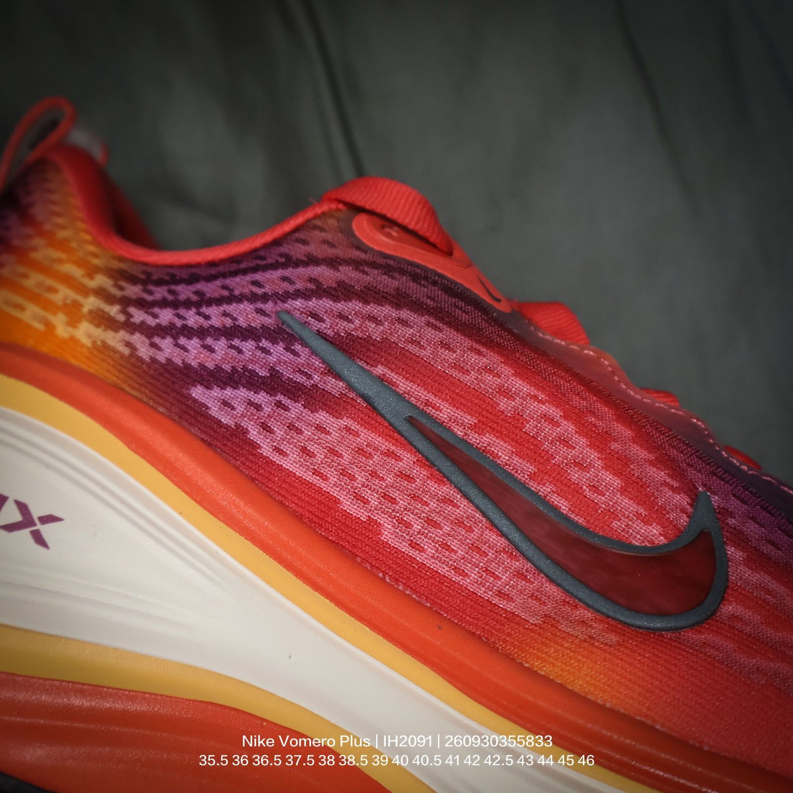 Tênis Nike Vomero Plus - Imagem 6