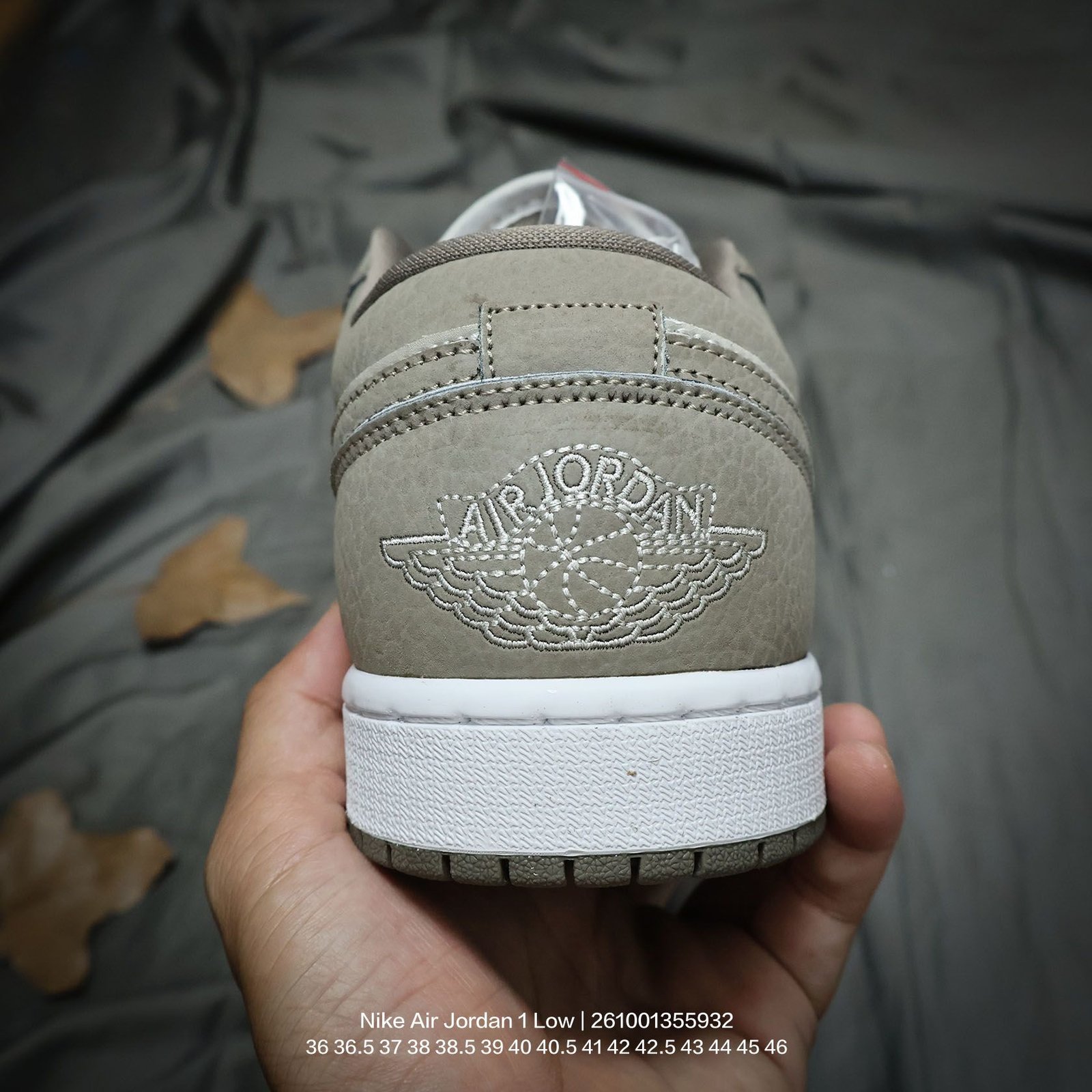 Tênis Nike Air Jordan 1 Low - Imagem 4