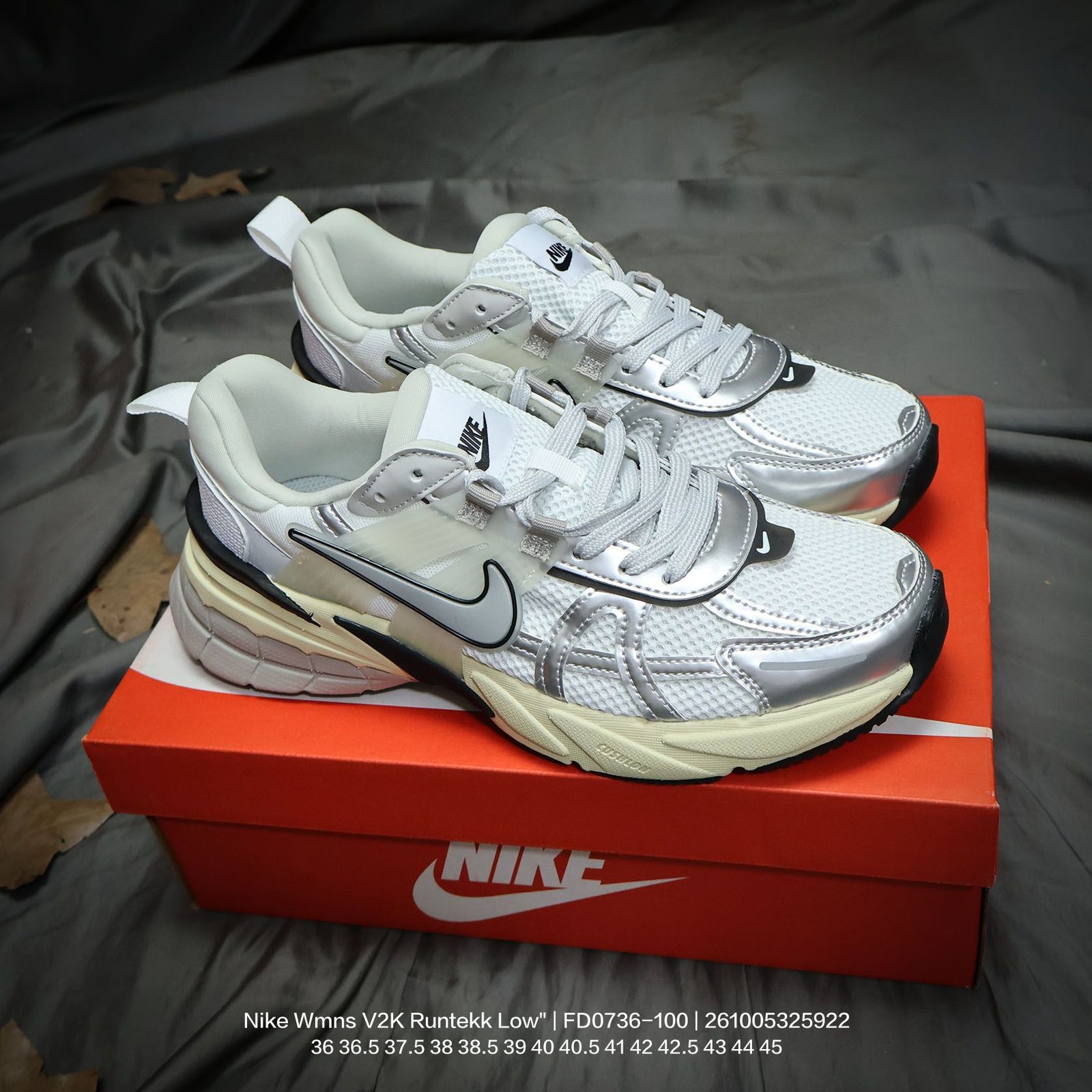Tênis Nike Wmns V2K Runtekk Low