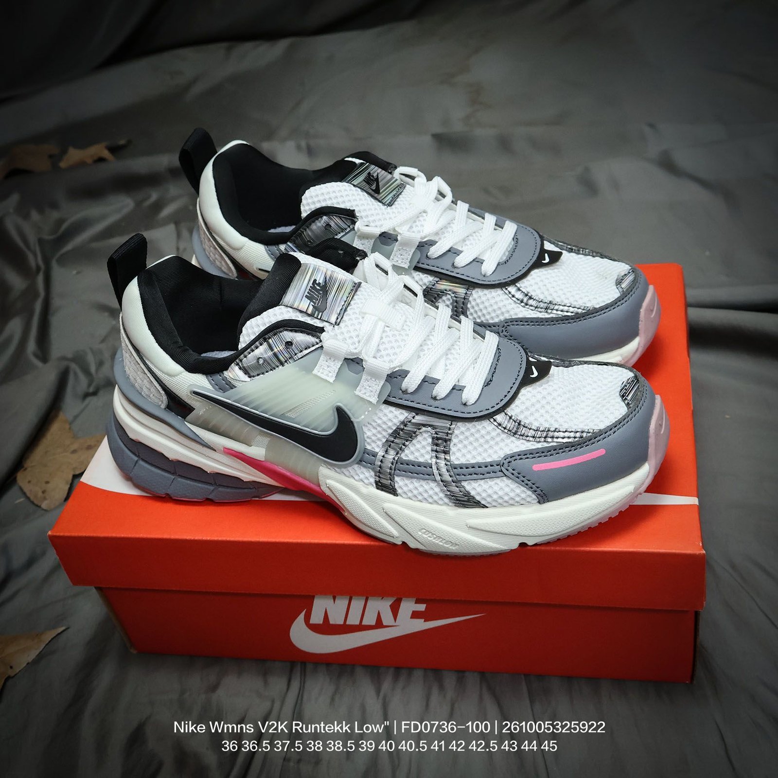 Tênis Nike Wmns V2K Runtekk Low - Imagem 5