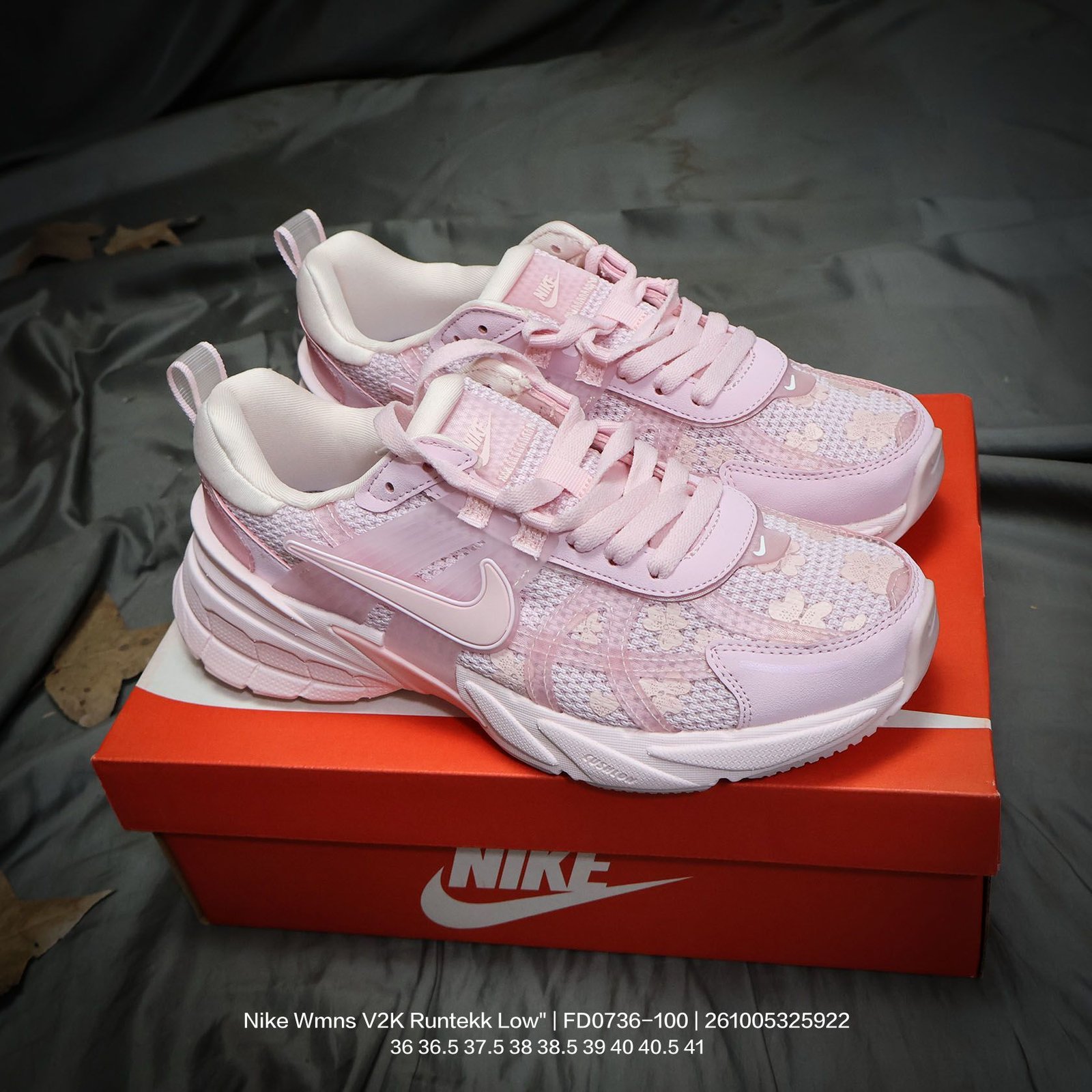 Tênis Nike Wmns V2K Runtekk Low - Imagem 6