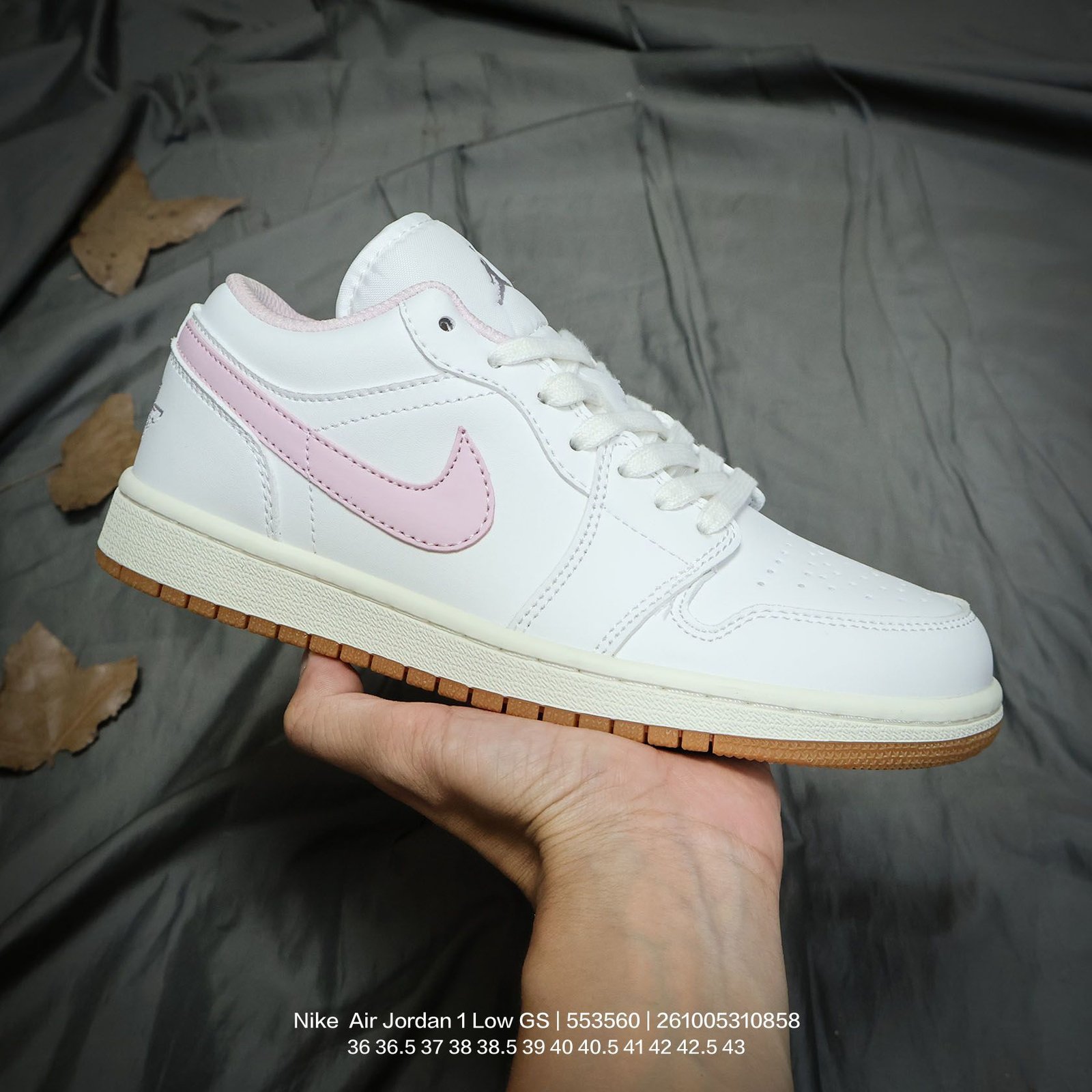 Tênis Nike Air Jordan 1 Low GS