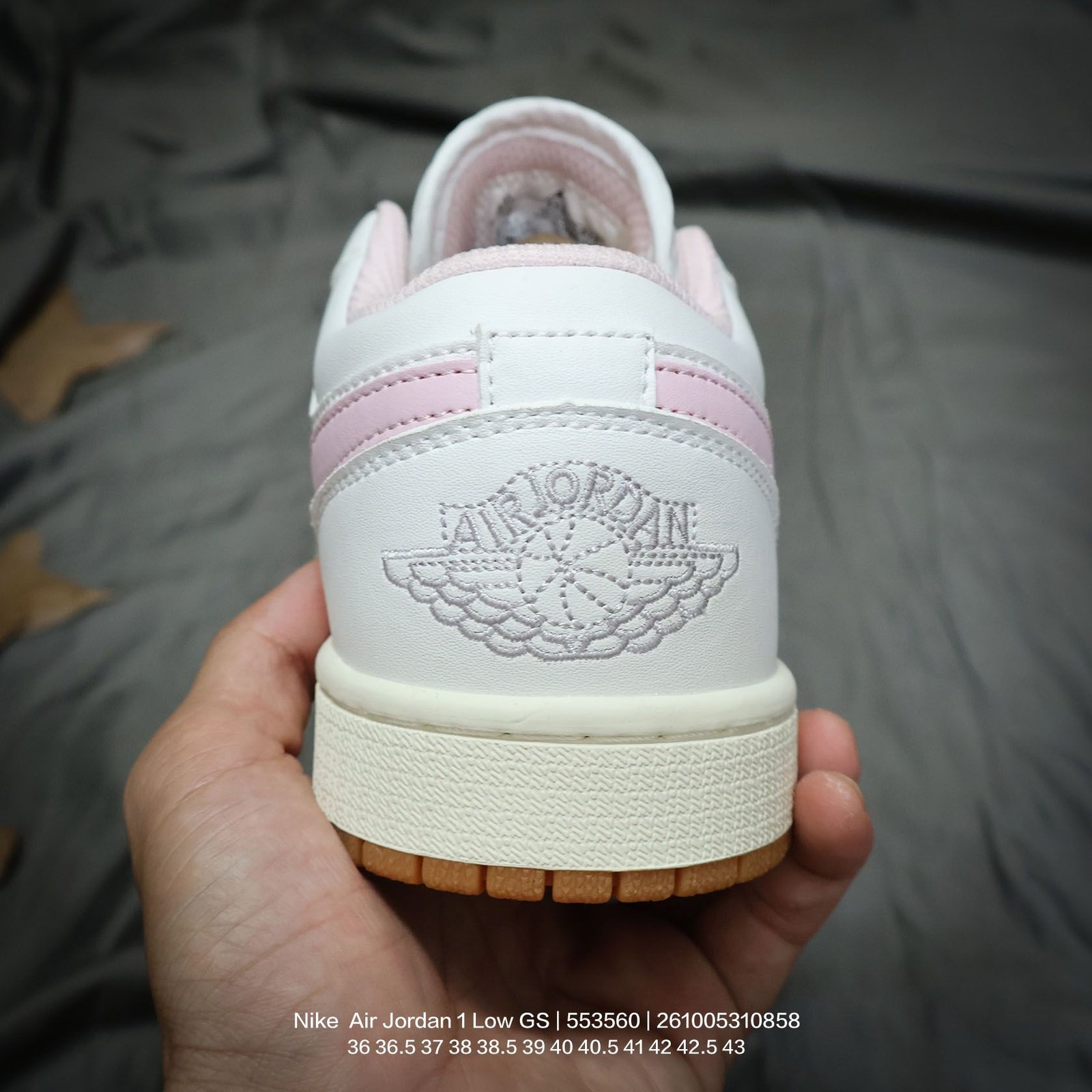 Tênis Nike Air Jordan 1 Low GS - Imagem 4