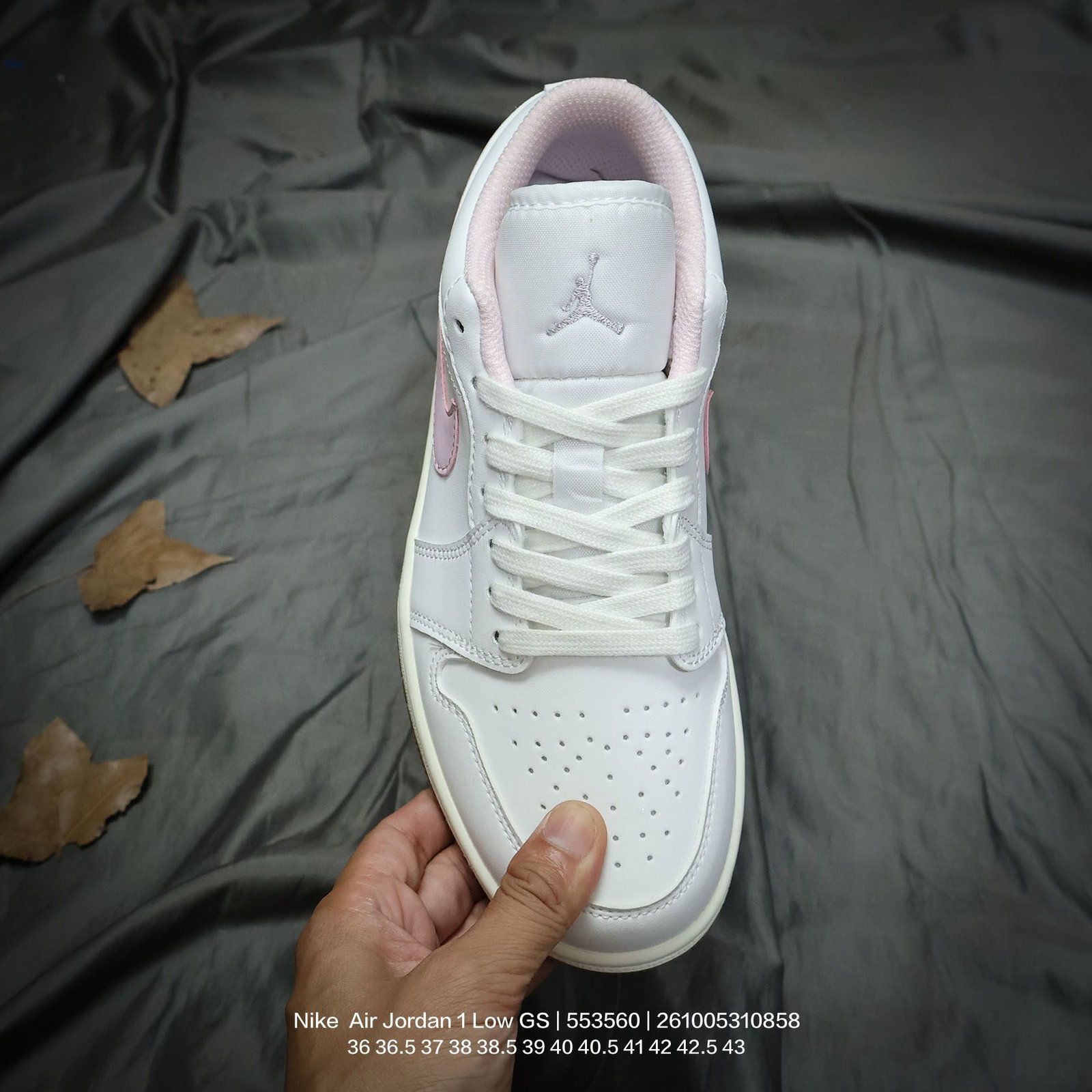 Tênis Nike Air Jordan 1 Low GS - Imagem 2