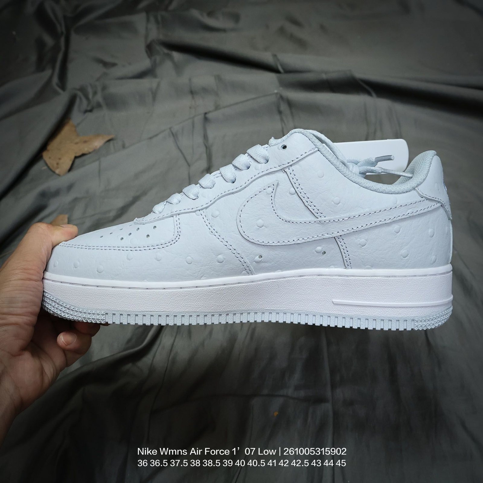 Tênis Nike Wmns Air Force 1 - Imagem 3