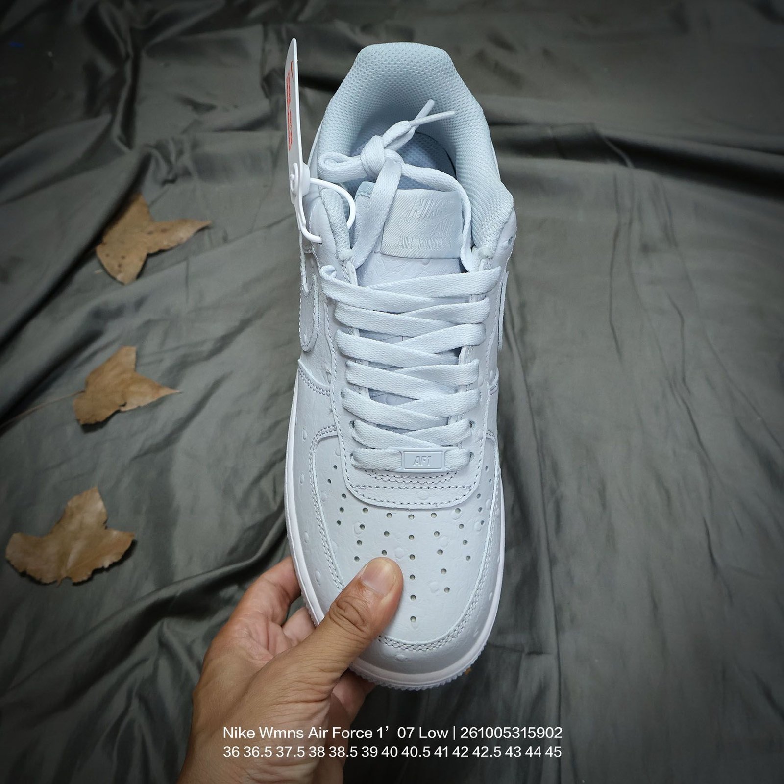 Tênis Nike Wmns Air Force 1 - Imagem 2