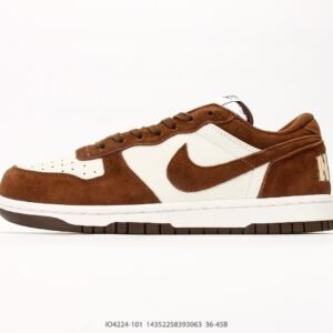 Tênis Nike DUNK LOW LUX